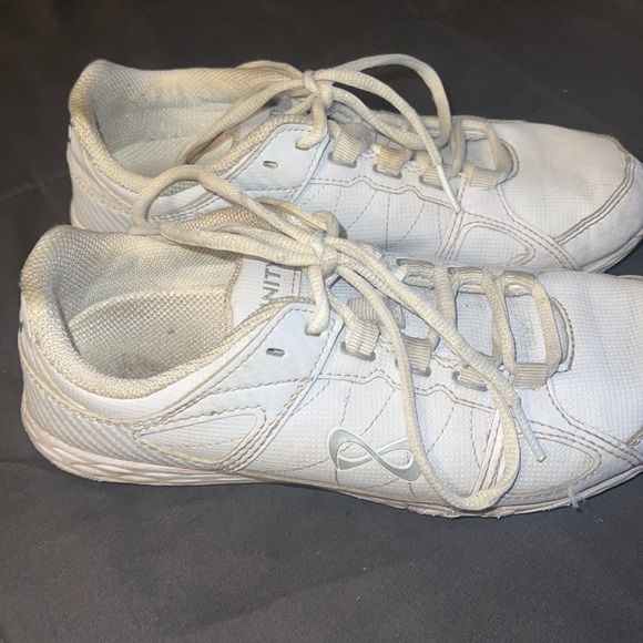 Nfinity Rival Cheer Shoe - Picture 2 of 4